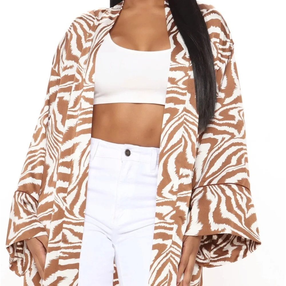 Zebra print Elegant Taupe,brown,white Kimono, Large - Picture 4 of 9